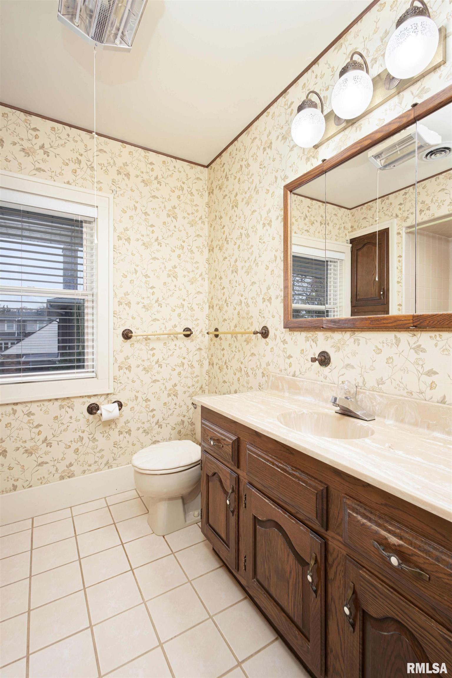 320 Forest Road Davenport, IA 52803 - Photo 28 of 48 Gallery Image 28