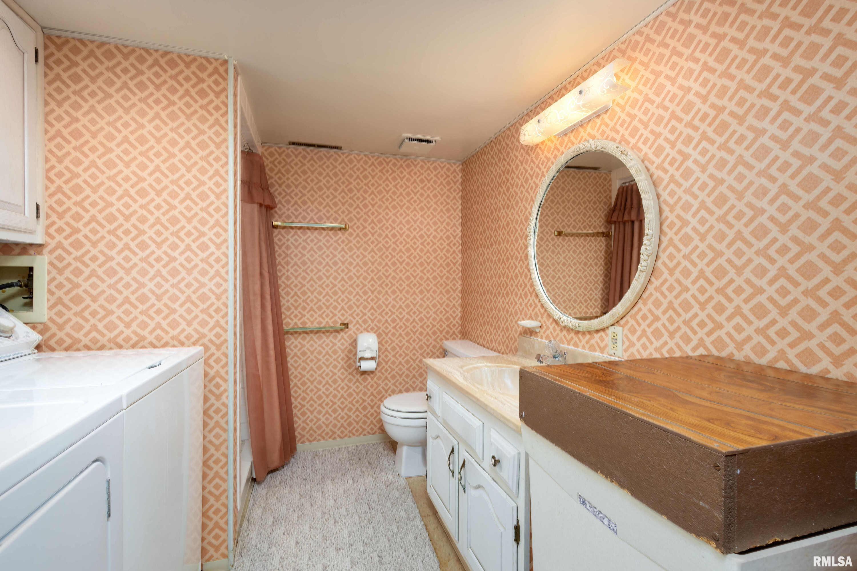 320 Forest Road Davenport, IA 52803 - Photo 36 of 48 Gallery Image 36
