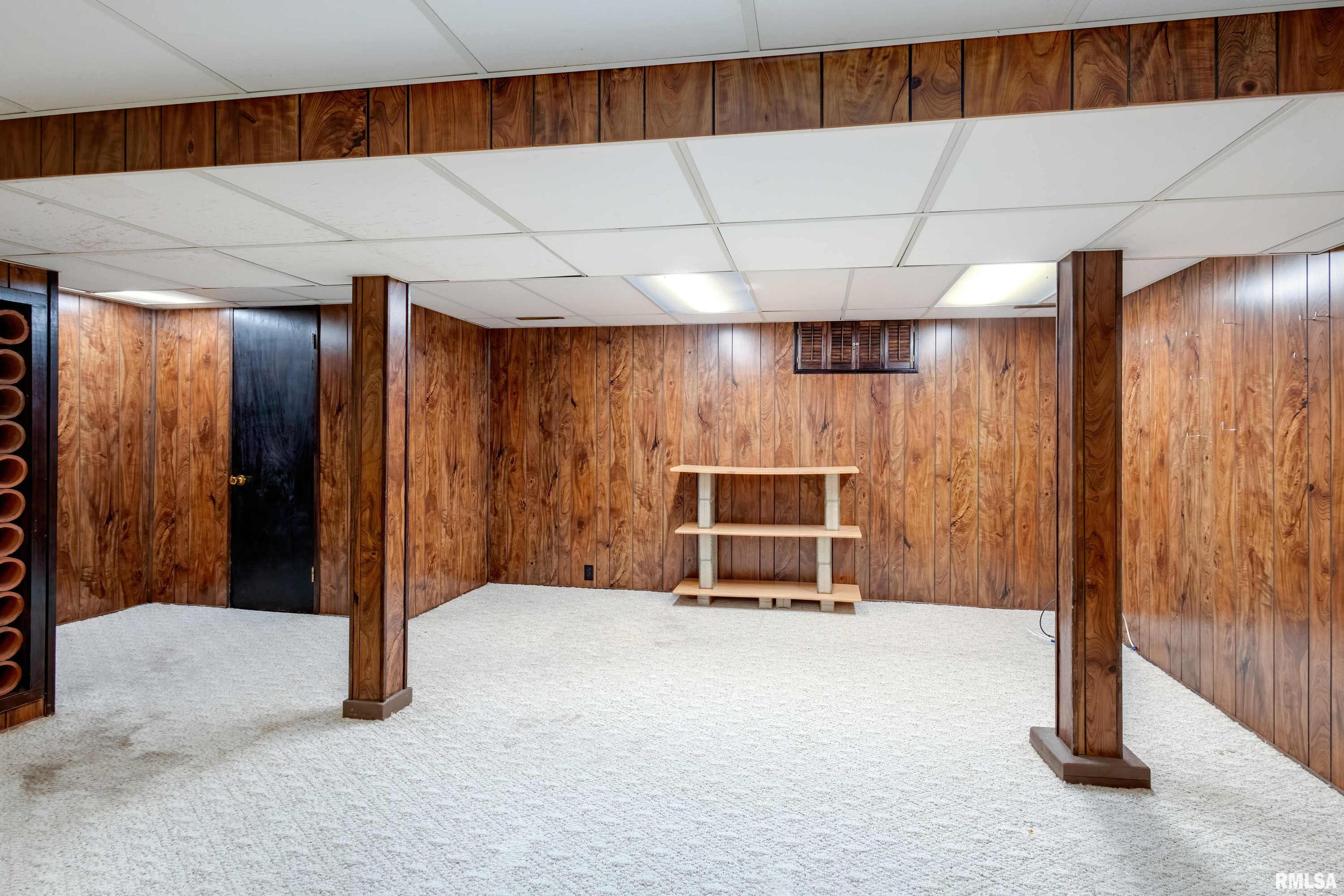 320 Forest Road Davenport, IA 52803 - Photo 37 of 48 Gallery Image 37