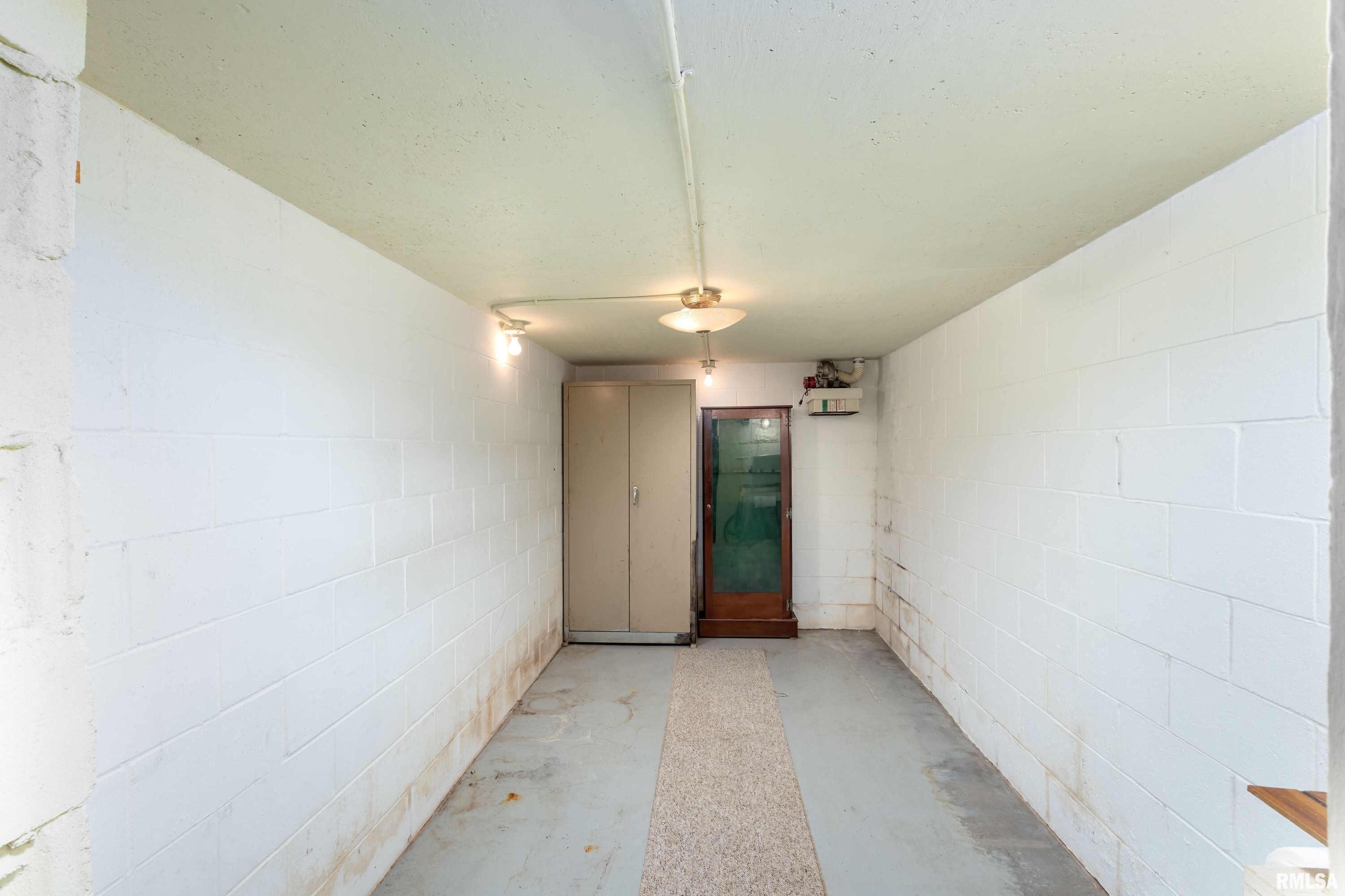 320 Forest Road Davenport, IA 52803 - Photo 40 of 48 Gallery Image 40