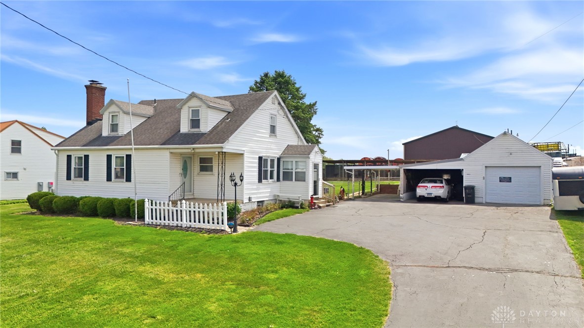 1431 Upper Bellbrook Road Xenia, OH 45385 - Photo 1 of 49