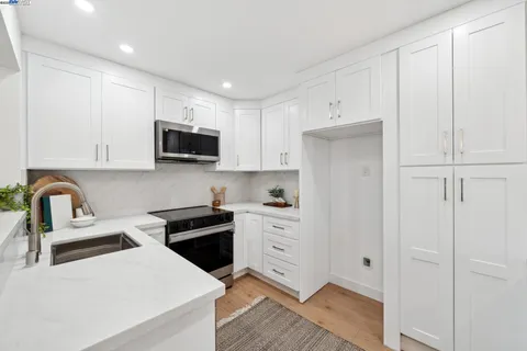 $500,000 | 4033 Terra Granada Drive, Unit 5C, Walnut Creek, CA 94595