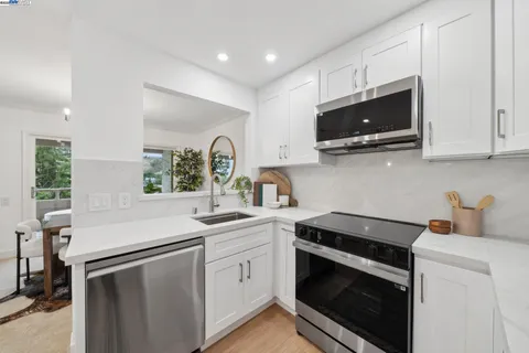 $500,000 | 4033 Terra Granada Drive, Unit 5C, Walnut Creek, CA 94595