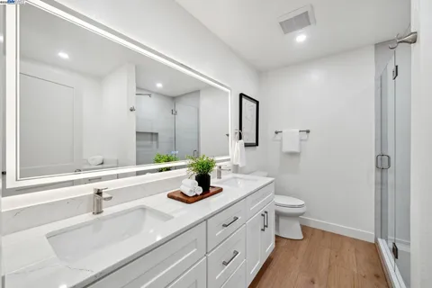 $500,000 | 4033 Terra Granada Drive, Unit 5C, Walnut Creek, CA 94595