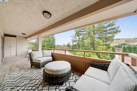 $500,000 | 4033 Terra Granada Drive, Unit 5C, Walnut Creek, CA 94595