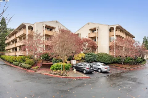 $500,000 | 4033 Terra Granada Drive, Unit 5C, Walnut Creek, CA 94595