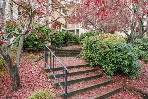 $500,000 | 4033 Terra Granada Drive, Unit 5C, Walnut Creek, CA 94595