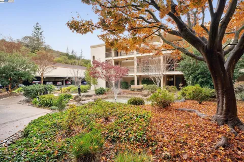 $500,000 | 4033 Terra Granada Drive, Unit 5C, Walnut Creek, CA 94595