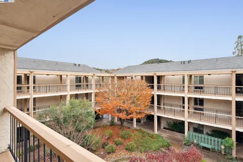 $500,000 | 4033 Terra Granada Drive, Unit 5C, Walnut Creek, CA 94595
