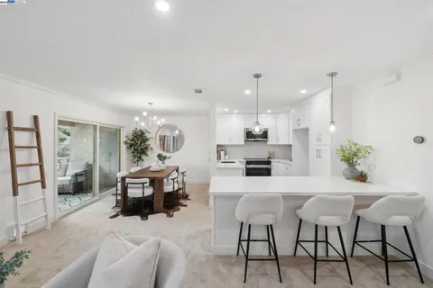 $500,000 | 4033 Terra Granada Drive, Unit 5C, Walnut Creek, CA 94595