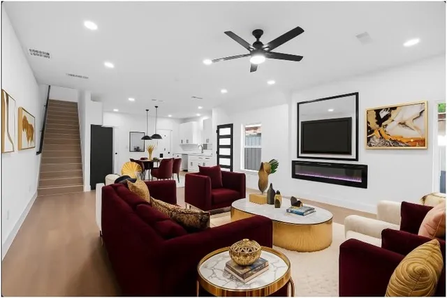 $349,995 | 1407 Barry Avenue, Dallas, TX 75223