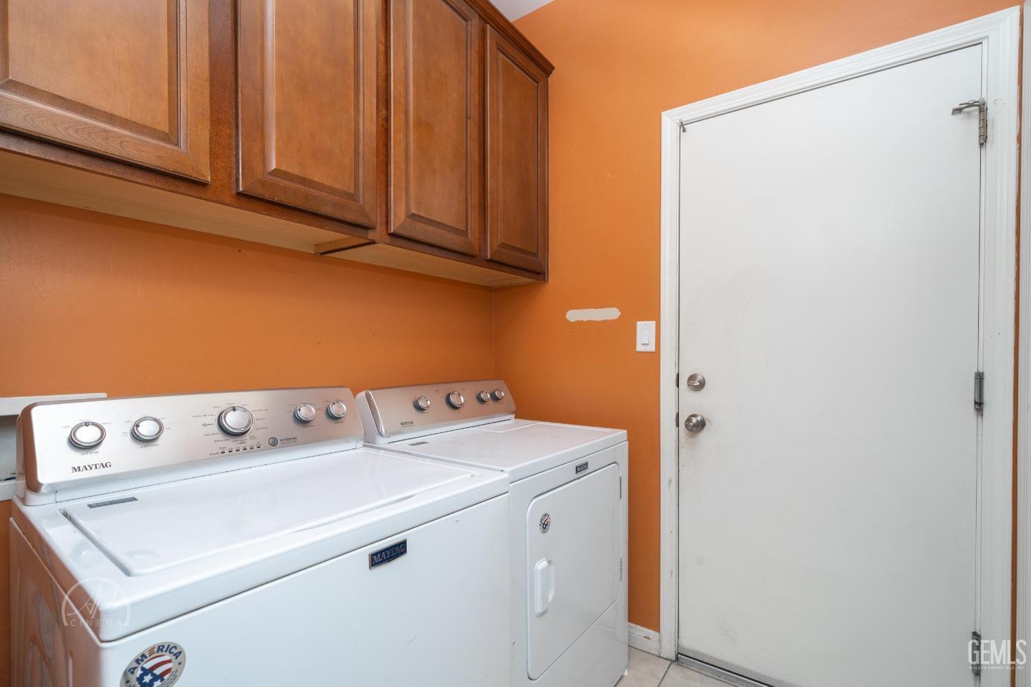 Undisclosed Address Bakersfield, CA 93312 - Photo 12 of 20 a utility room with dryer and washer