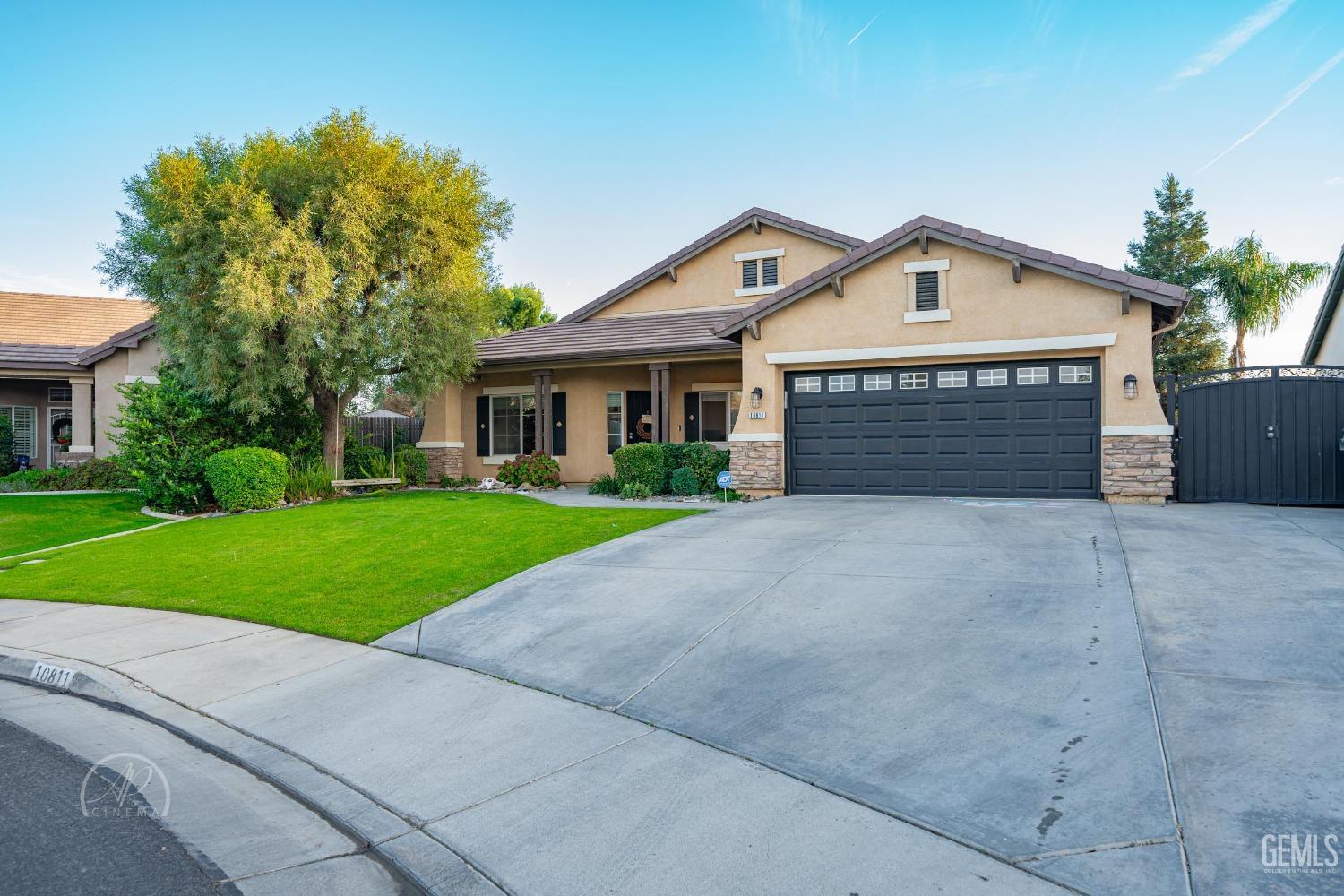 Undisclosed Address Bakersfield, CA 93312 - Photo 3 of 20 a view of outdoor space yard and garage