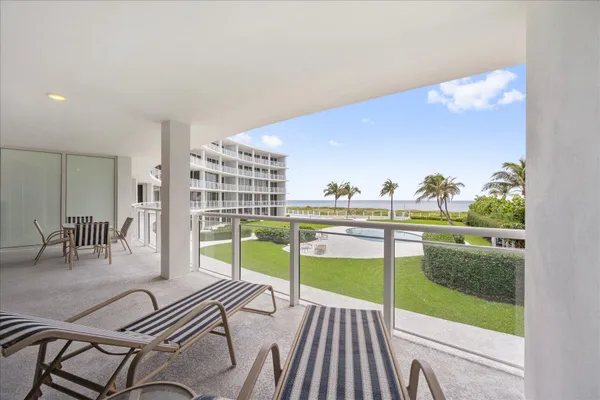 $8,000 | 1213 South Ocean Boulevard, Unit 2E, Delray Beach, FL 33483