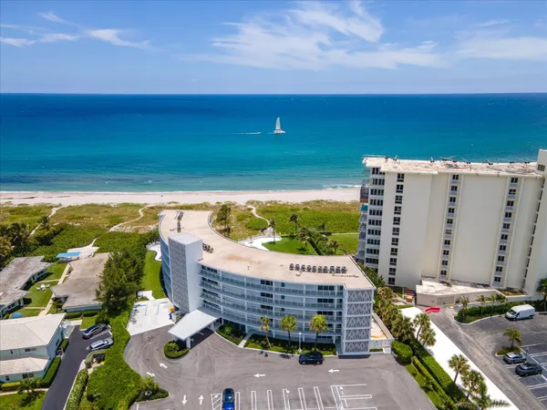 $8,000 | 1213 South Ocean Boulevard, Unit 2E, Delray Beach, FL 33483