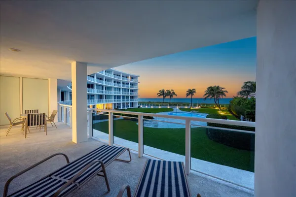 $8,000 | 1213 South Ocean Boulevard, Unit 2E, Delray Beach, FL 33483