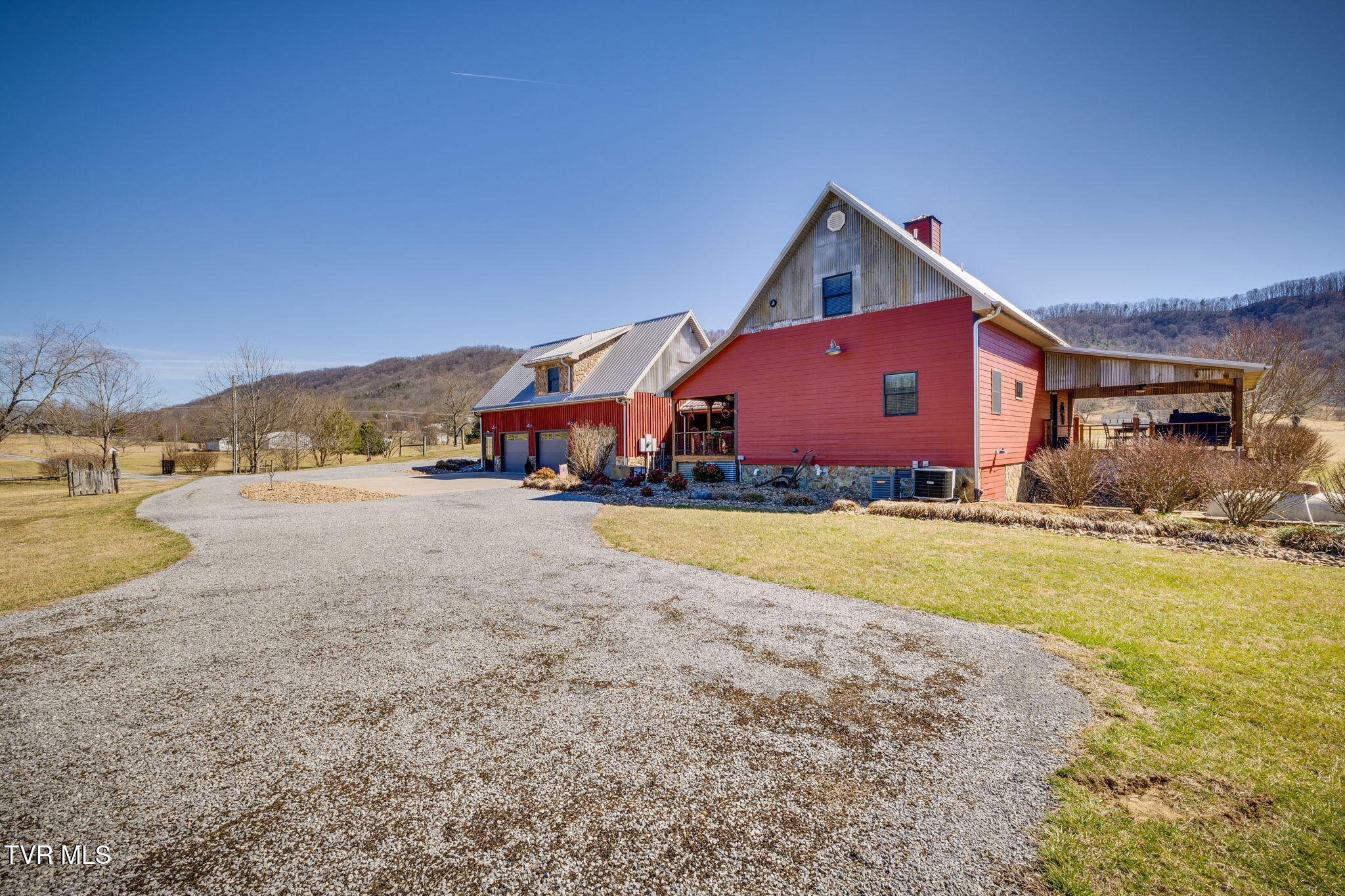 123 Simpson Road Church Hill, TN 37642 - Photo 4 of 66 003