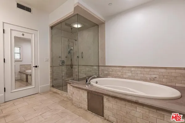 $8,750 | 133 South Spalding Drive, Unit 201, Beverly Hills, CA 90212