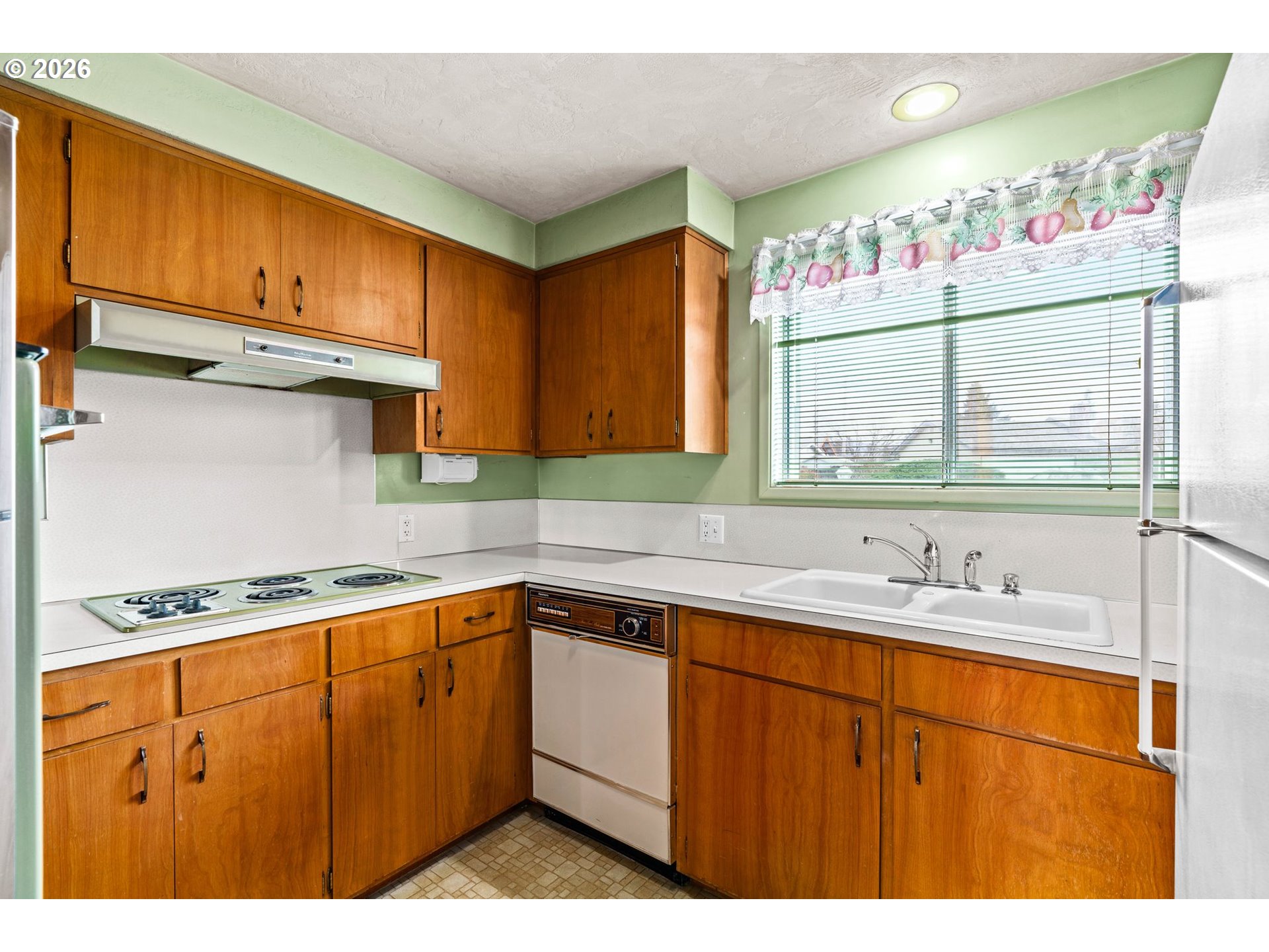 2434 North 14th Place Springfield, OR 97477 - Photo 12 of 27