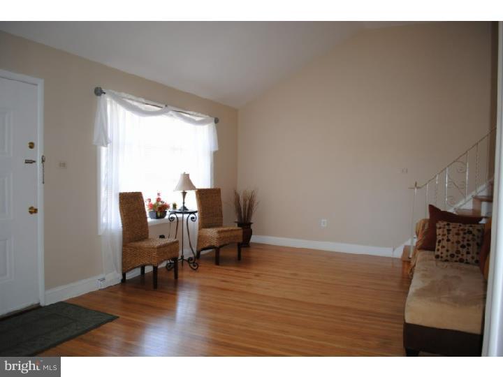 741 Chapel Road Glenside, PA 19038 - Photo 4 of 24 Gallery Image 4