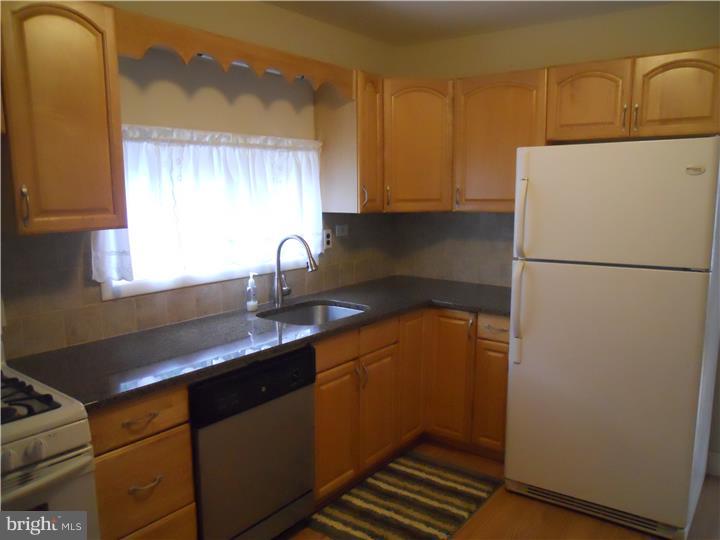 741 Chapel Road Glenside, PA 19038 - Photo 6 of 24 Gallery Image 6