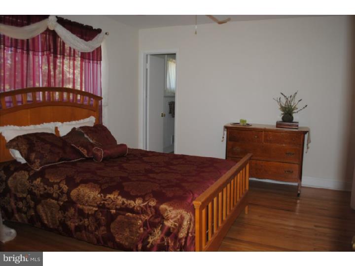 741 Chapel Road Glenside, PA 19038 - Photo 9 of 24 Gallery Image 9