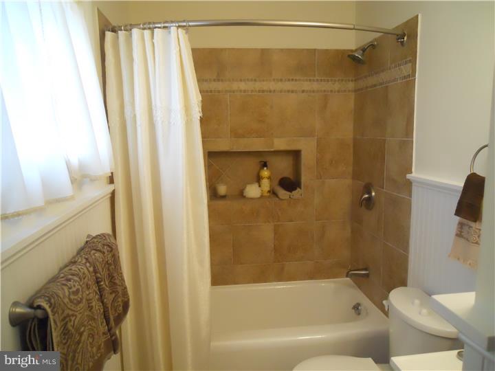 741 Chapel Road Glenside, PA 19038 - Photo 10 of 24 Gallery Image 10
