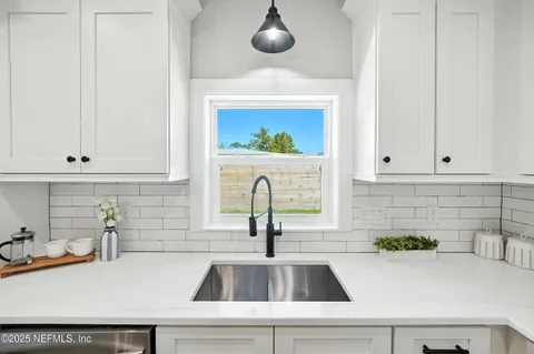 $805,900 | 831 Bonita Road, Atlantic Beach, FL 32233