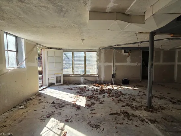 $149,900 | 912 Friendly Road, Eden, NC 27288