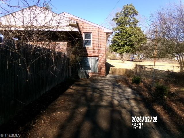 912 Friendly Road Eden, NC 27288 - Photo 3 of 18