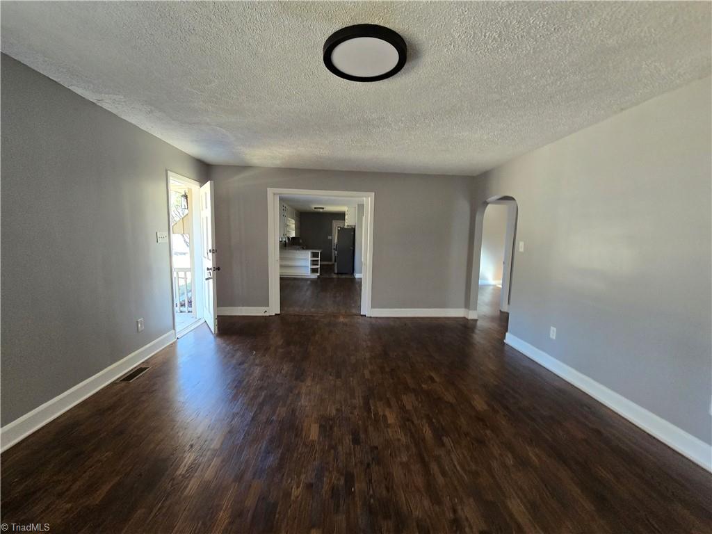 912 Friendly Road Eden, NC 27288 - Photo 5 of 18