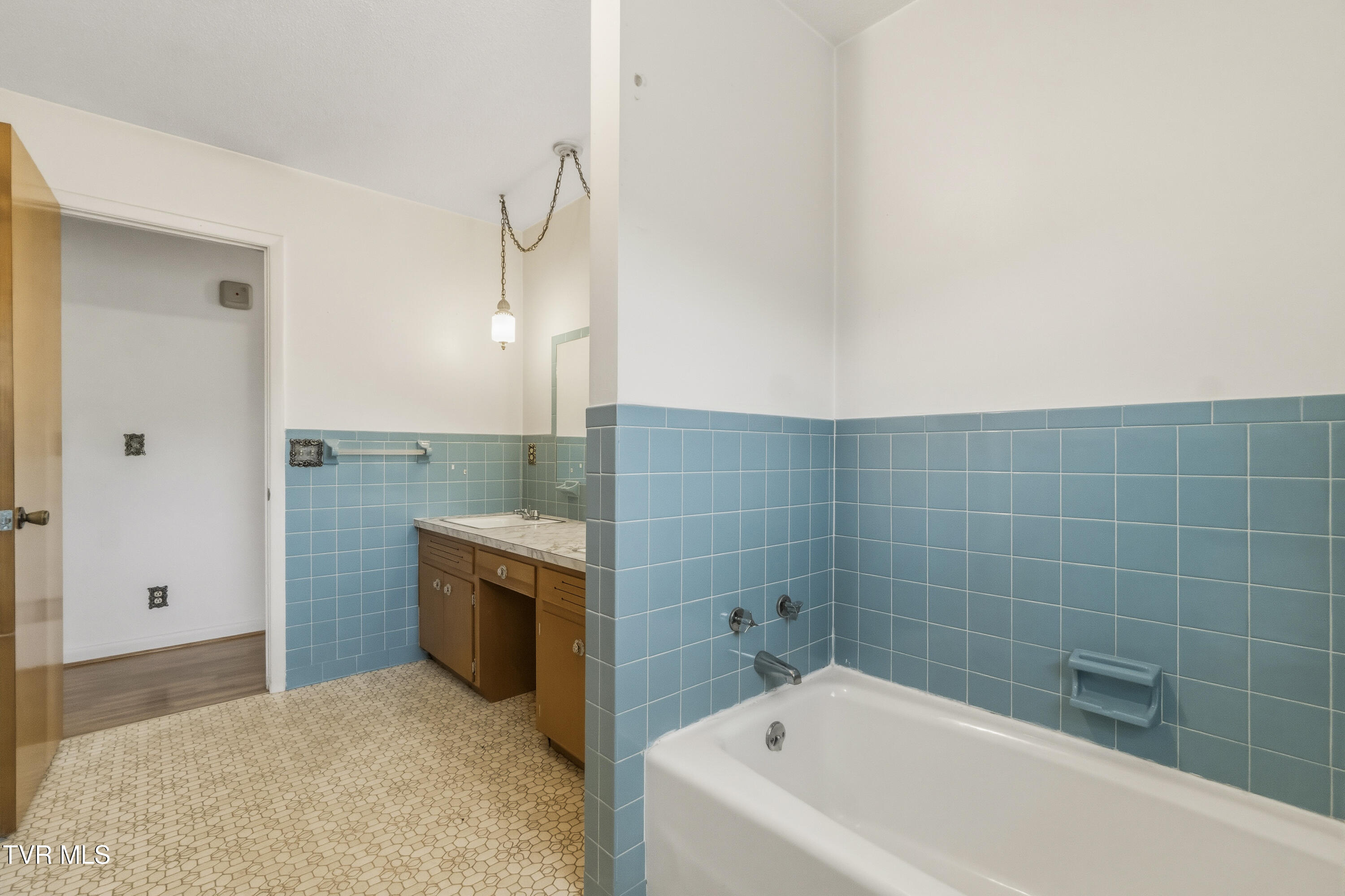 595 East Allens Bridge Road Greeneville, TN 37743 - Photo 26 of 63 26