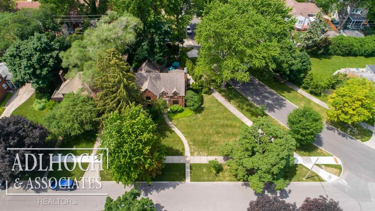 789 Pemberton Road Grosse Pointe, MI 48230 - Photo 36 of 42 50046380-35.JPG