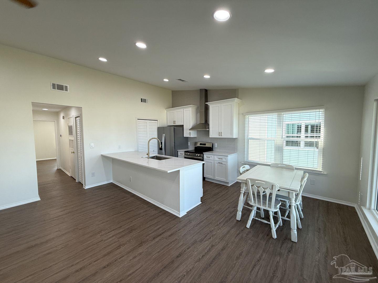 200 Pensacola Beach Road, Unit M5 Gulf Breeze, FL 32561 - Photo 6 of 22