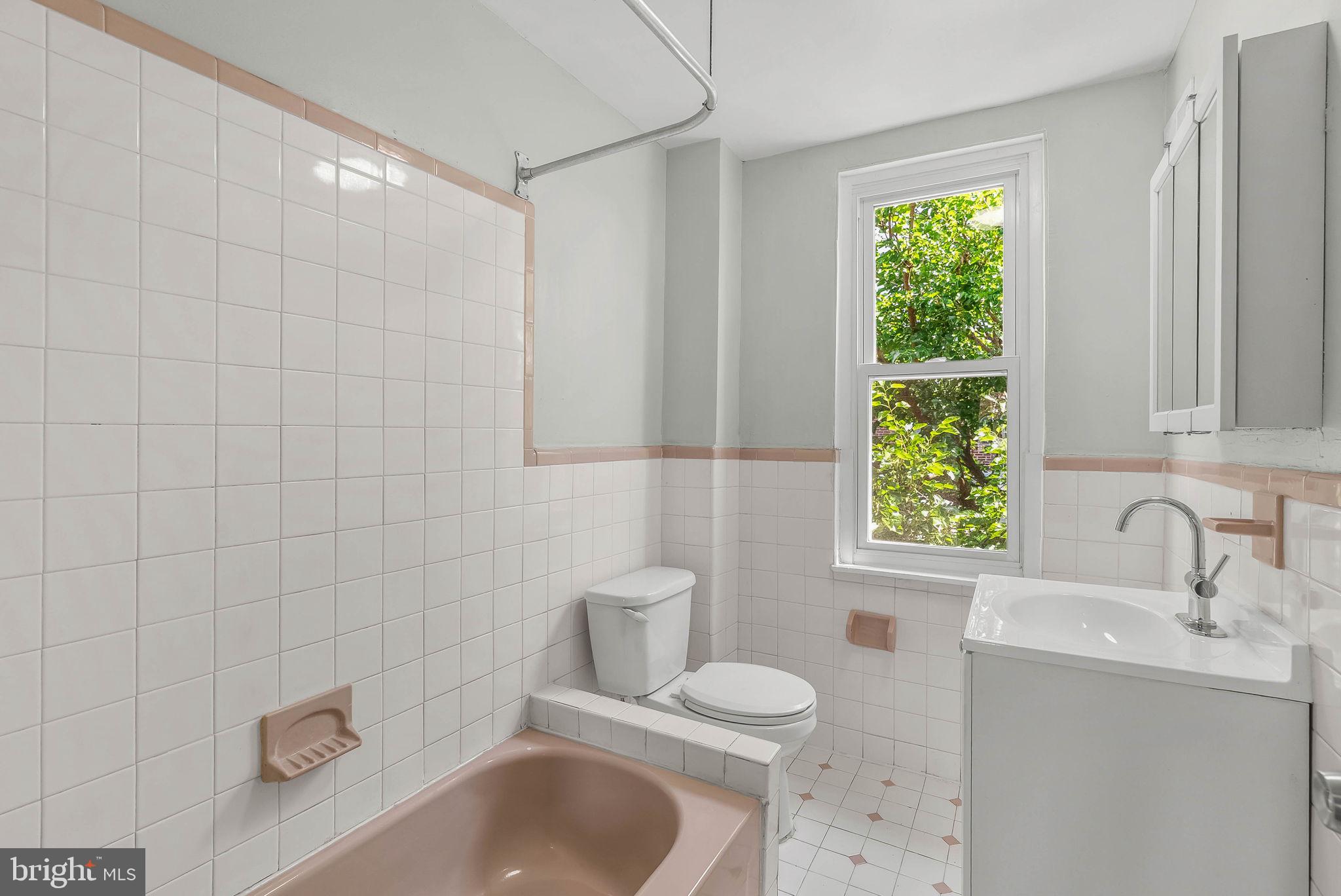 7052 Aberdeen Road Upper Darby, PA 19082 - Photo 20 of 27