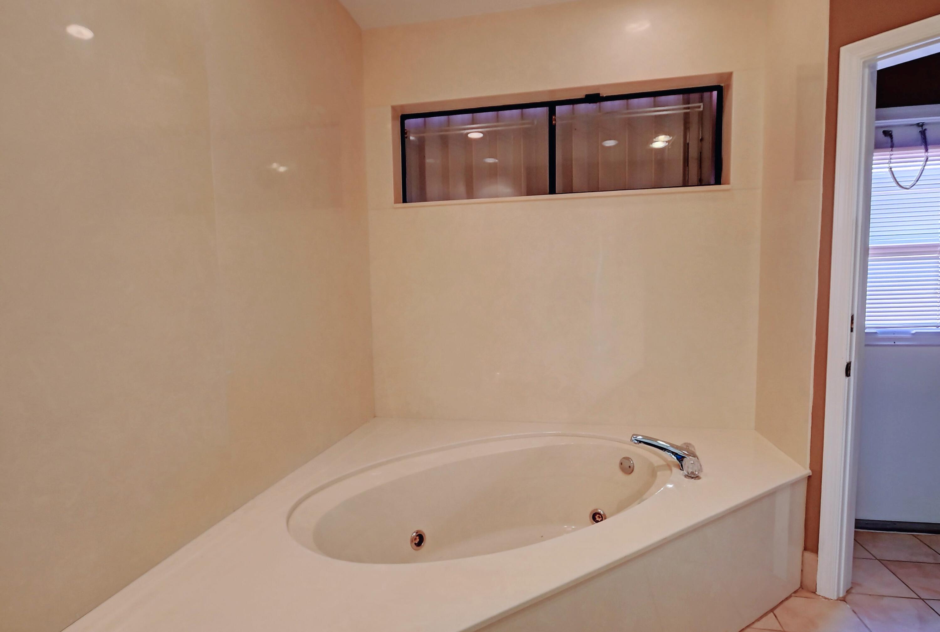 19356 Cherry Hills Terrace Boca Raton, FL 33498 - Photo 14 of 22 DSC_4064_5_6a