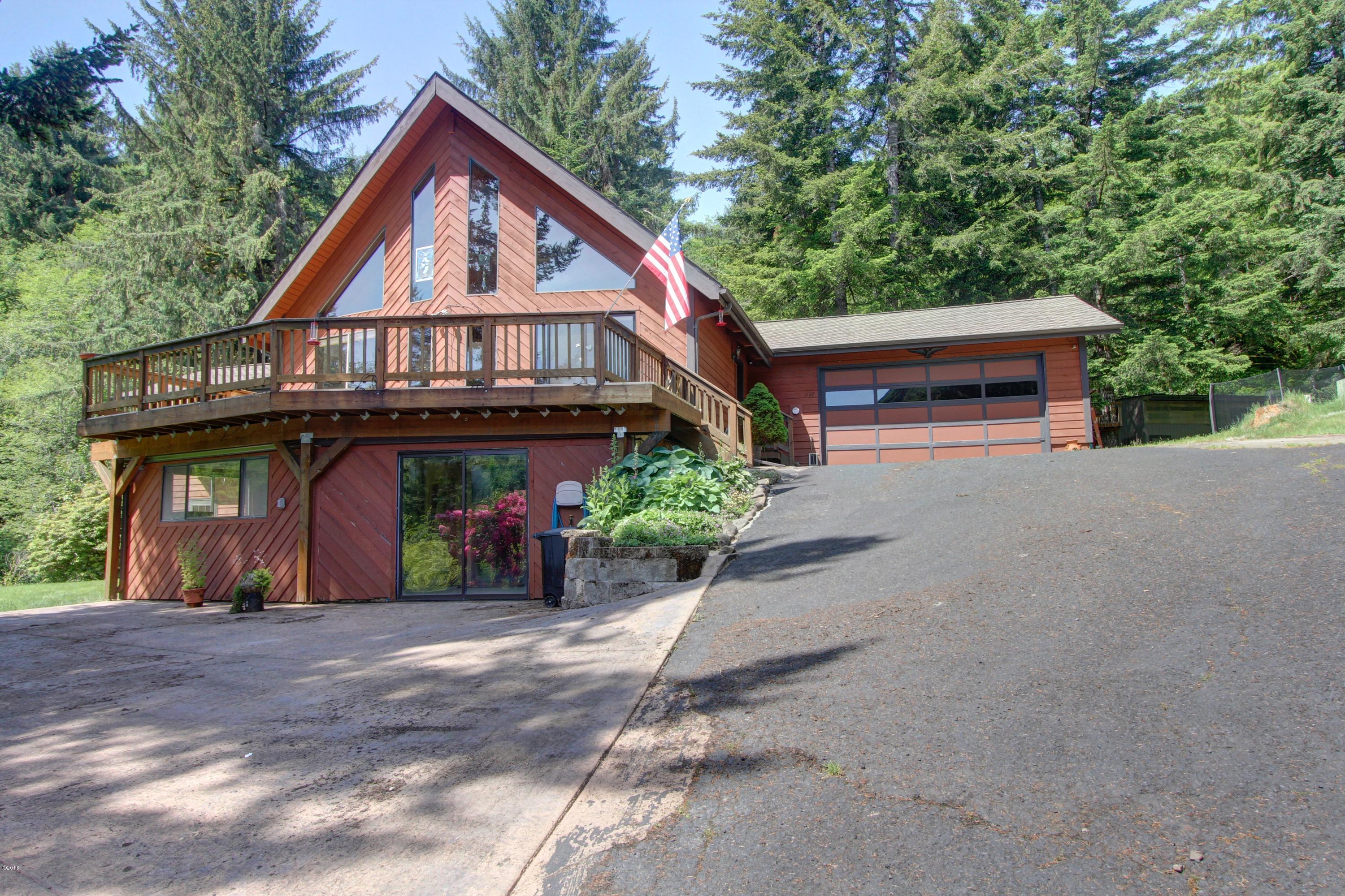 1127 Olalla Road Toledo, OR 97391 - Photo 1 of 26 Front of House