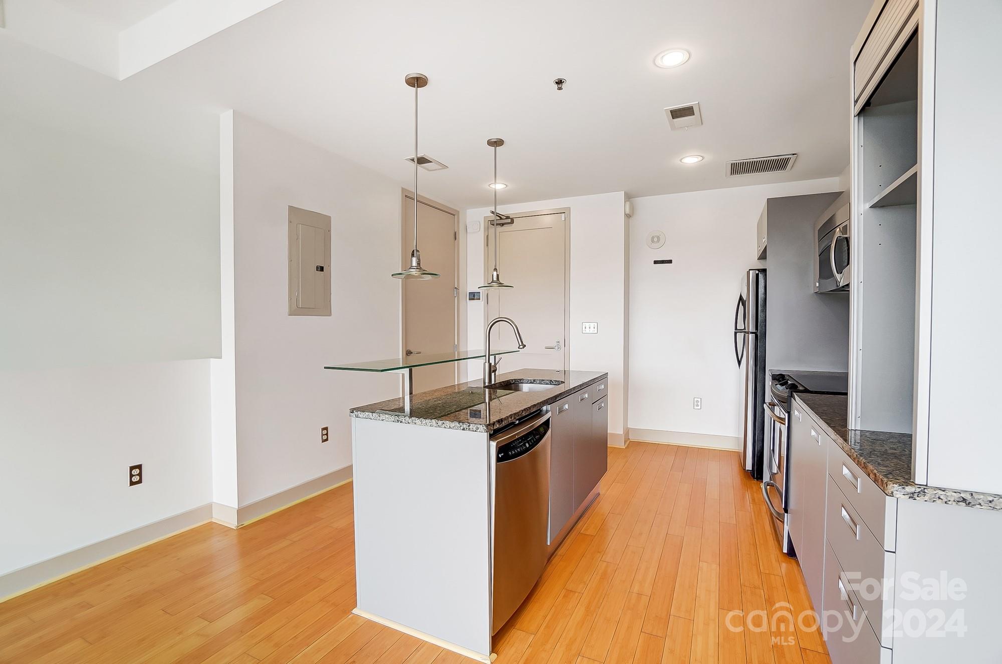 1133 Metropolitan Avenue, Unit 604 Charlotte, NC 28204 - Photo 21 of 39