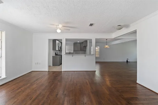 $3,000 | 500 Shirleen Drive, Pasadena, TX 77586