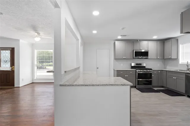 $3,000 | 500 Shirleen Drive, Pasadena, TX 77586