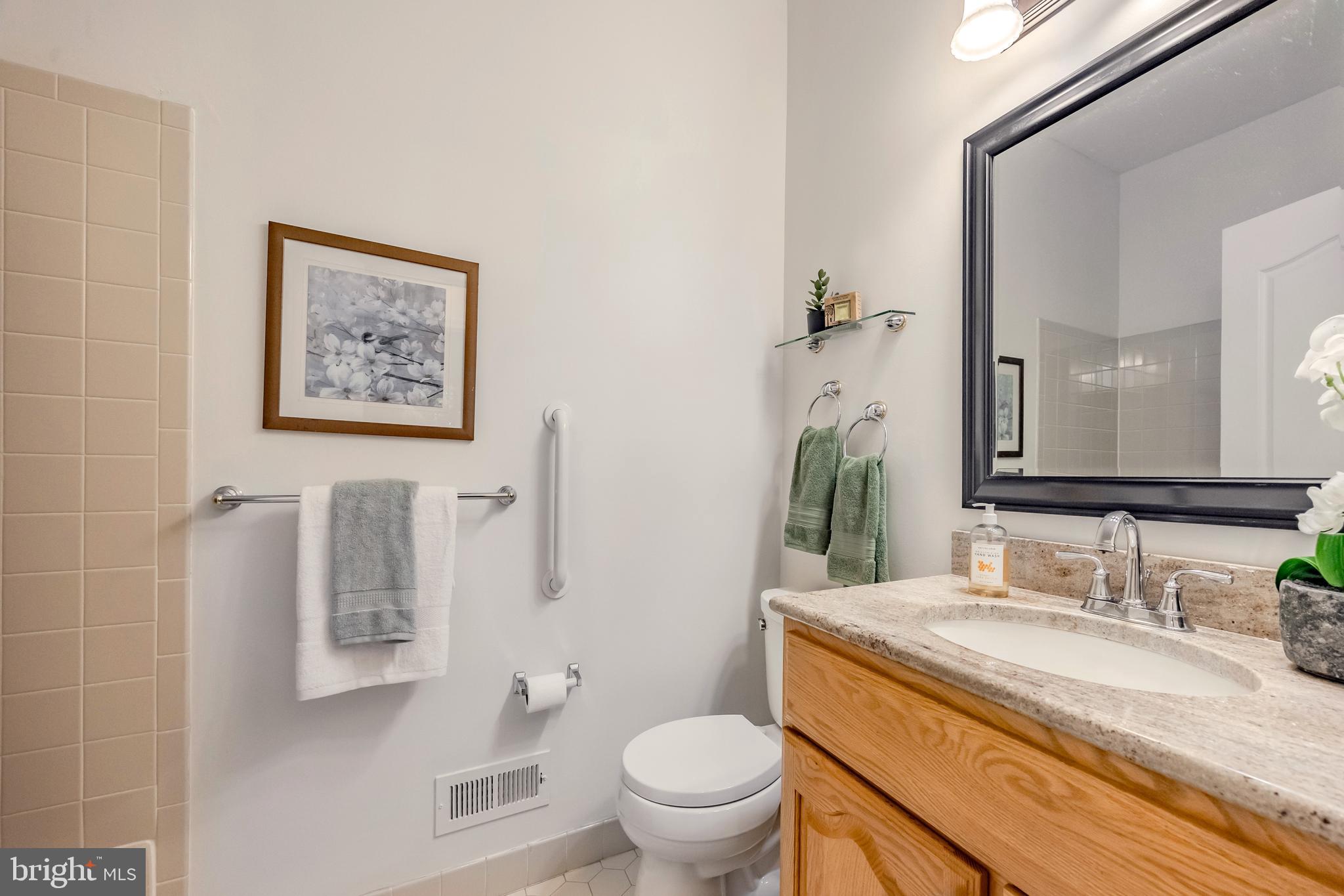 1439 Quaker Ridge, Unit 1439 West Chester, PA 19380 - Photo 36 of 46 Hall bath