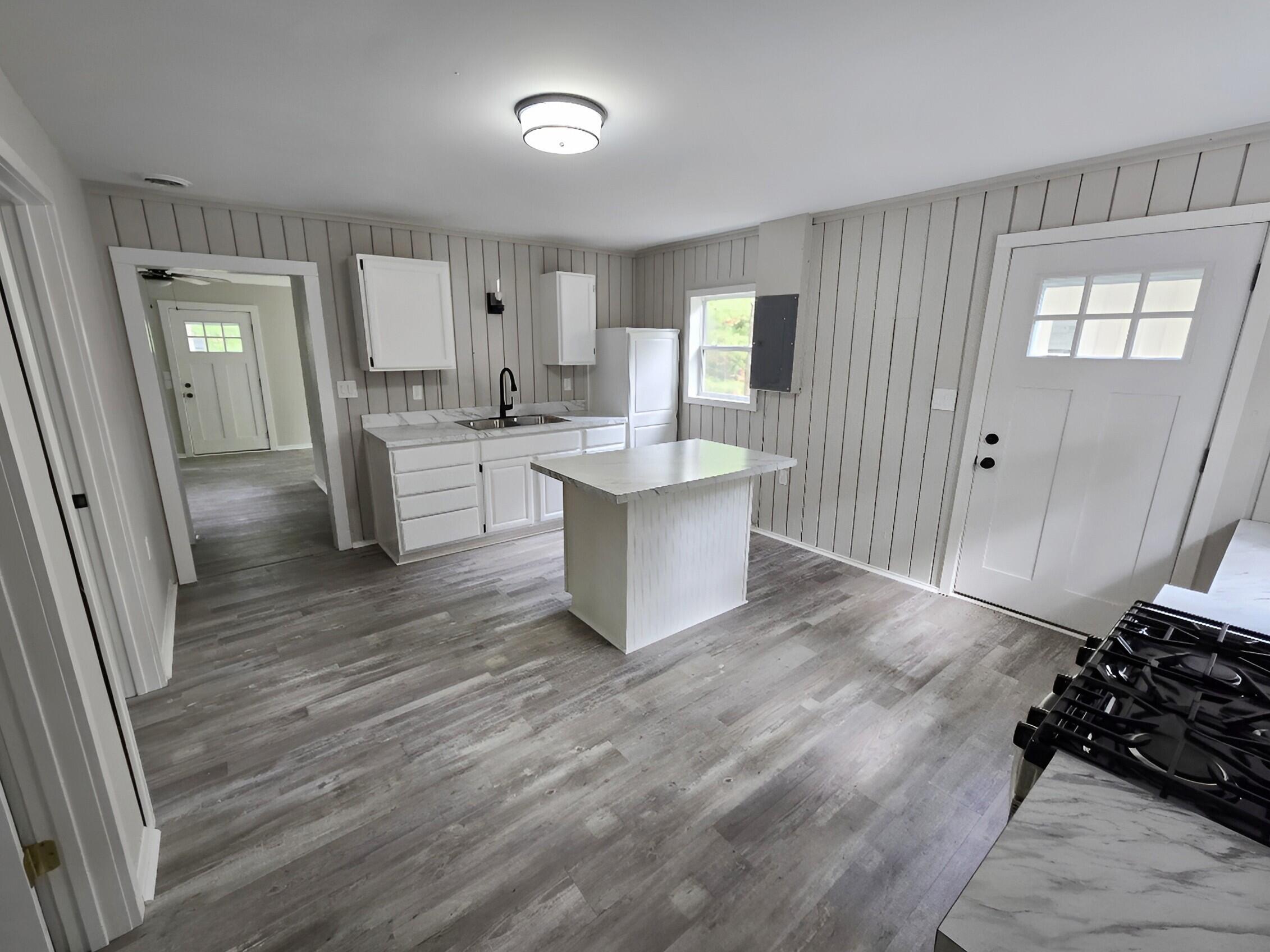 9071 South Crabapple Road Baldwin, MI 49304 - Photo 3 of 10 kitchen2