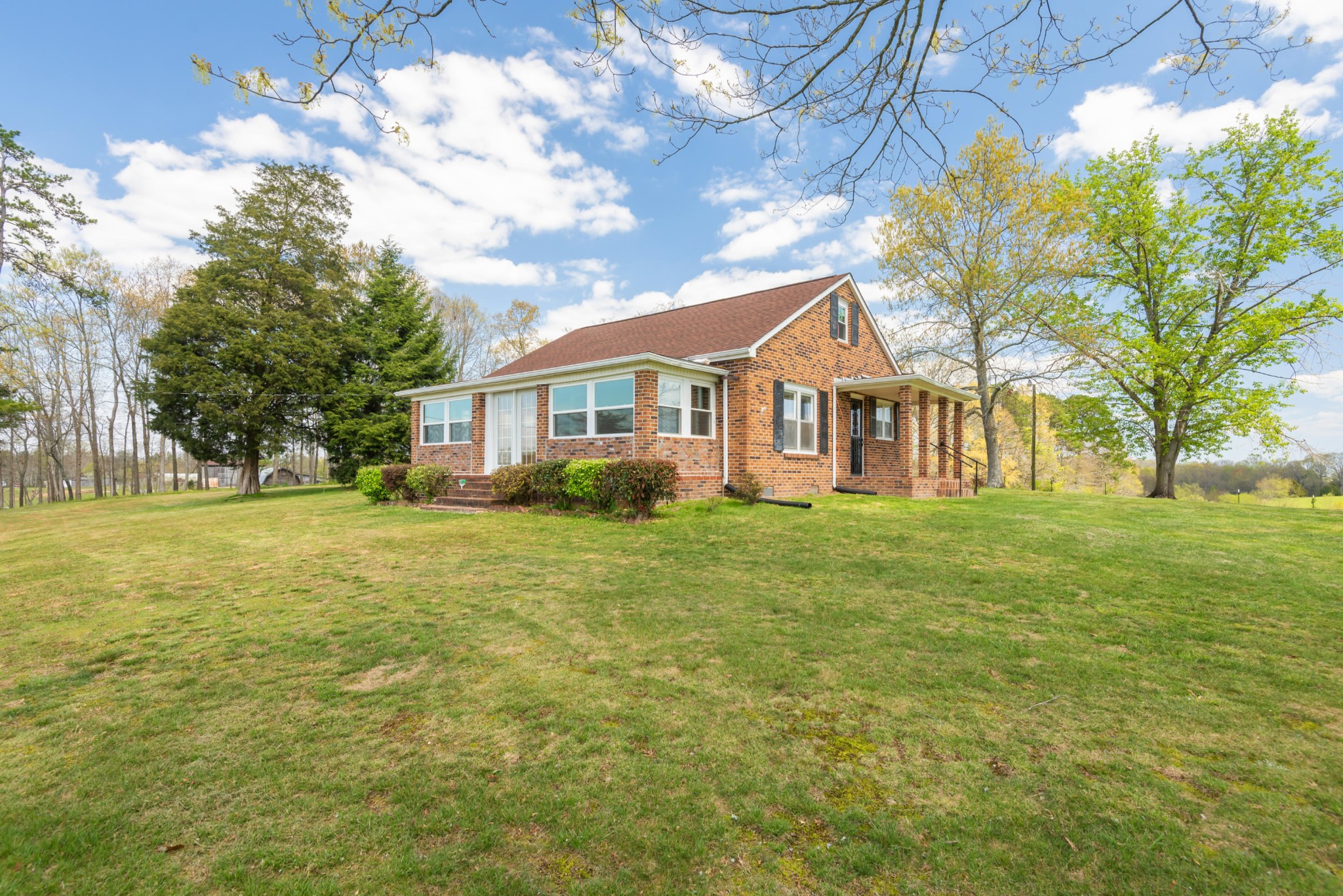 2844 Oakland Road Philadelphia, TN 37846 - Photo 2 of 39 Gallery Image 2