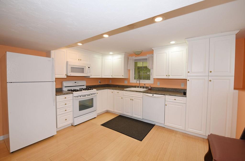 16 Woodbine Road Marshfield, MA 02050 - Photo 8 of 27 Gallery Image 8