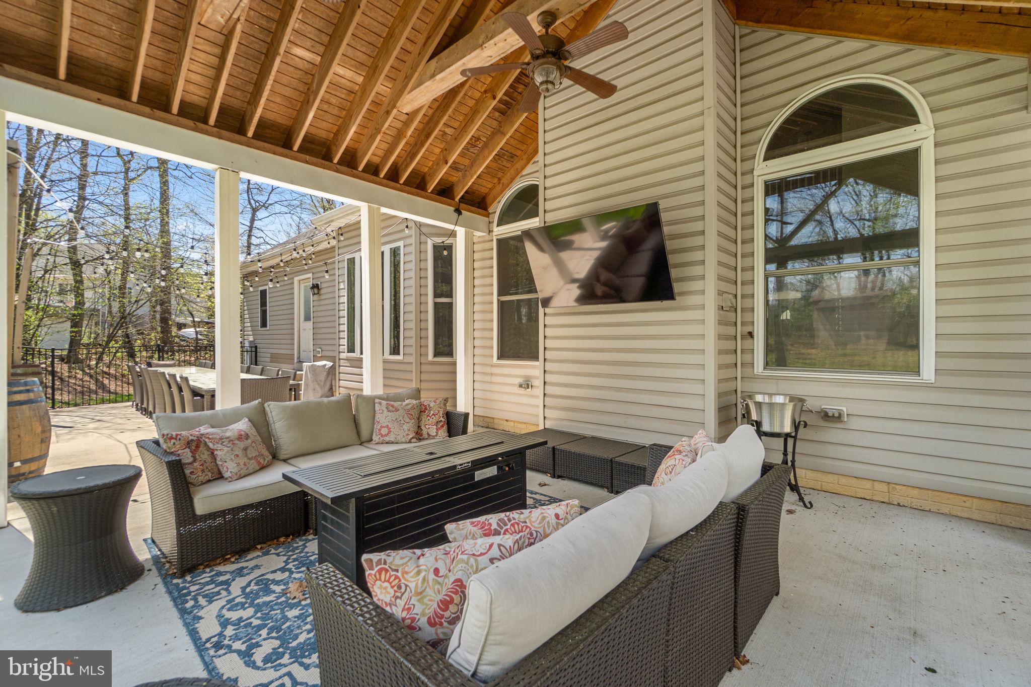 21877 Boonsboro Mountain Road Boonsboro, MD 21713 - Photo 57 of 63 a outdoor living space with furniture