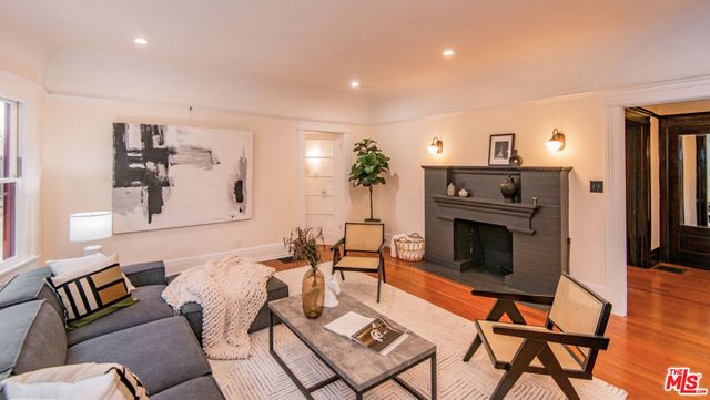 $1,469,000 | 2057 South Oxford Avenue, Los Angeles, CA 90018