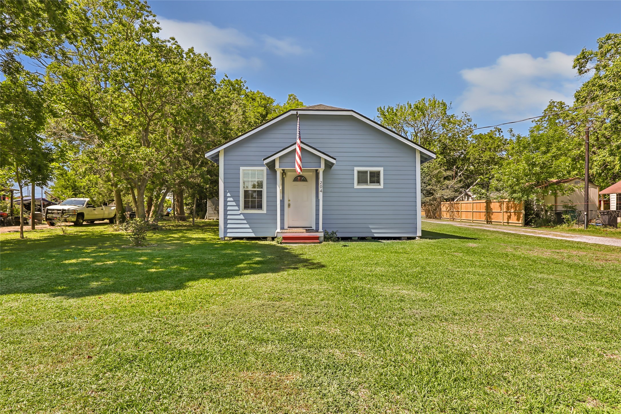 204 Kerry Road Highlands, TX 77562 - Photo 1 of 16