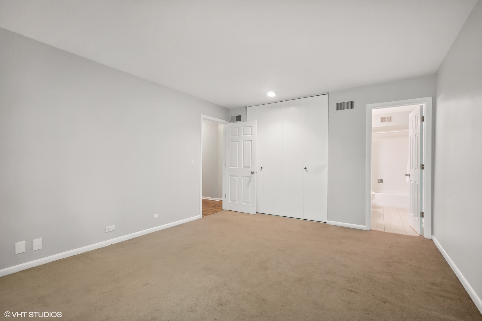 520 Shorely Drive, Unit 201 Barrington, IL 60010 - Photo 9 of 14 a view of an empty room