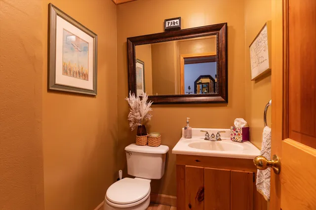 $594,000 | 1057 Quarry Road, Chester, VT 05143