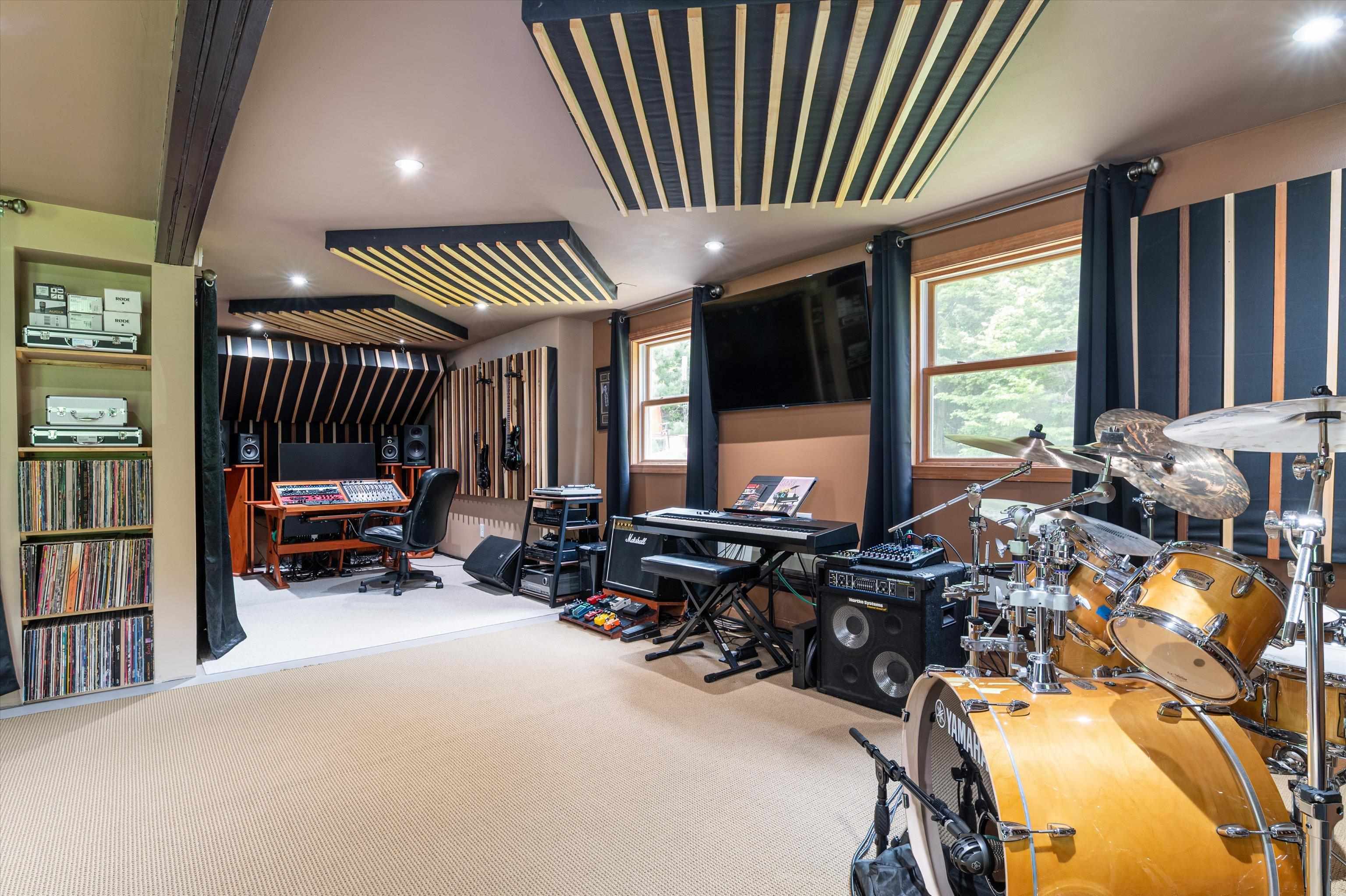 1057 Quarry Road Chester, VT 05143 - Photo 41 of 60